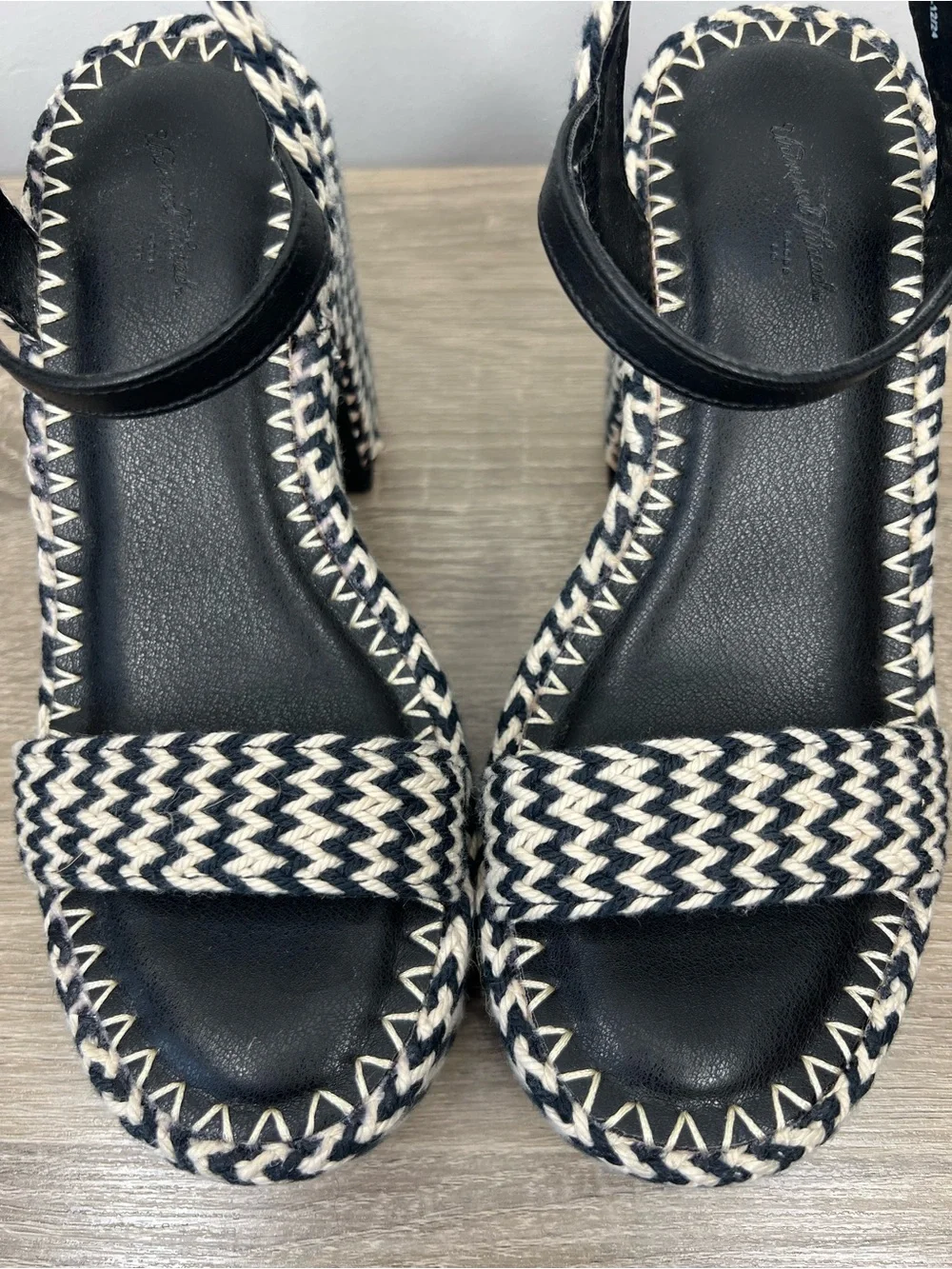 Black & White Woven Platform Block Heel Sandals Size 6.5 Ankle Strap Chevron